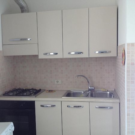 Residence Villa Carmen Fronte Mare A 50 Mt ปิเอตราลิกูเร ภายนอก รูปภาพ