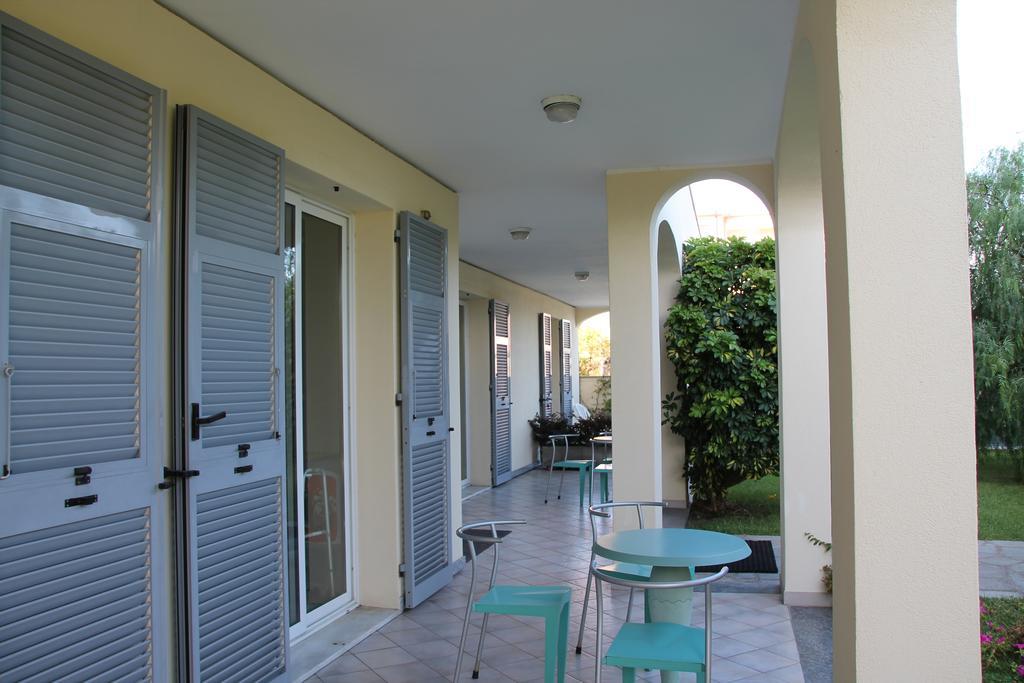 Residence Villa Carmen Fronte Mare A 50 Mt ปิเอตราลิกูเร ห้อง รูปภาพ