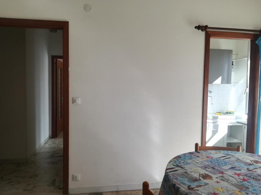 Residence Villa Carmen Fronte Mare A 50 Mt ปิเอตราลิกูเร ภายนอก รูปภาพ