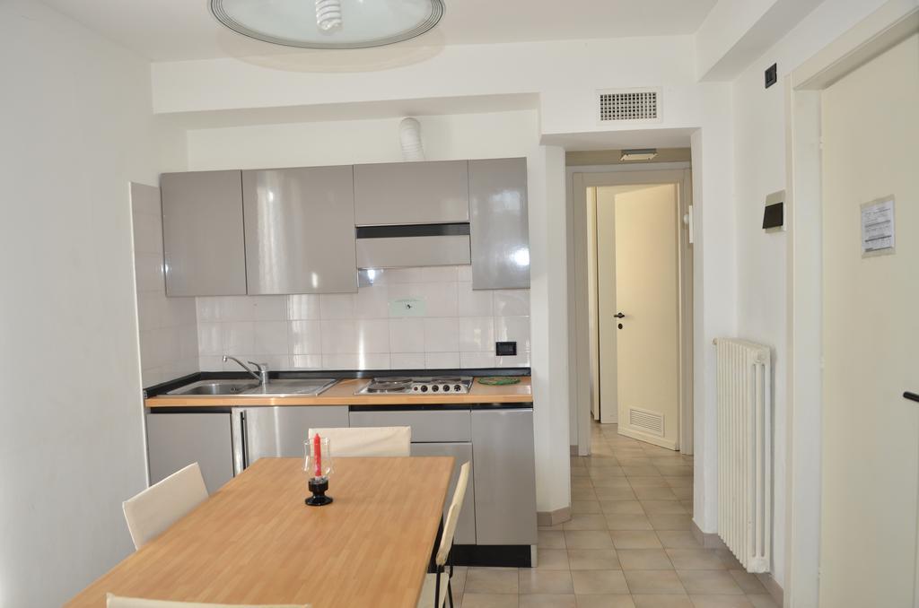 Residence Villa Carmen Fronte Mare A 50 Mt ปิเอตราลิกูเร ภายนอก รูปภาพ