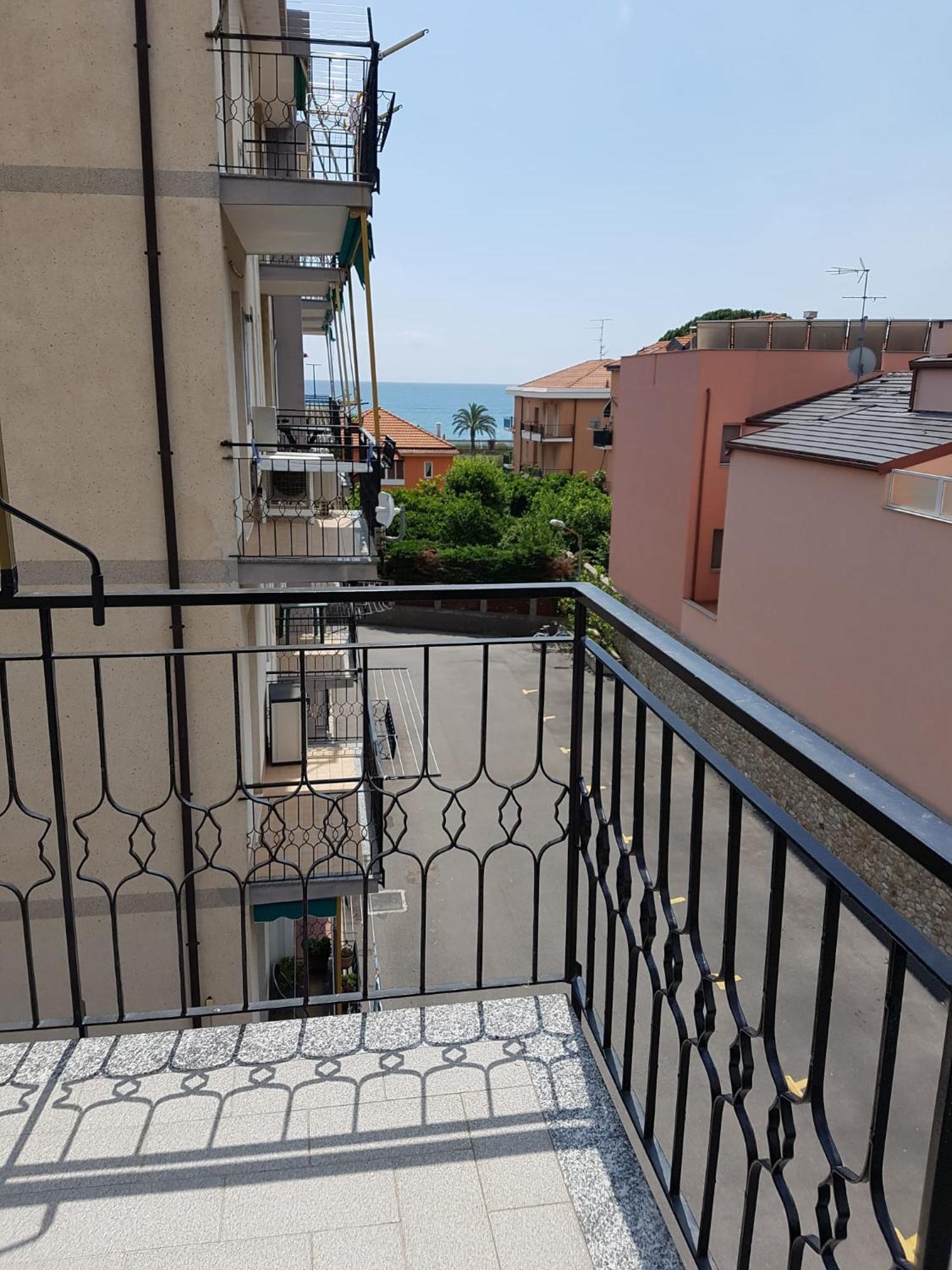 Residence Villa Carmen Fronte Mare A 50 Mt ปิเอตราลิกูเร ภายนอก รูปภาพ