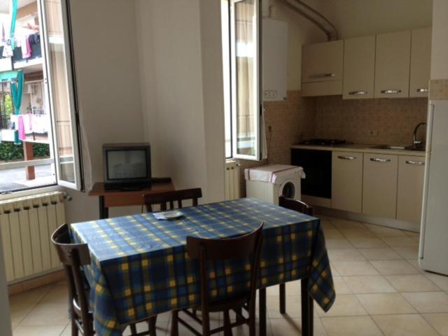 Residence Villa Carmen Fronte Mare A 50 Mt ปิเอตราลิกูเร ภายนอก รูปภาพ